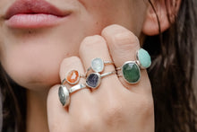 Afbeelding in Gallery-weergave laden, Labradoriet ring (rose cut)