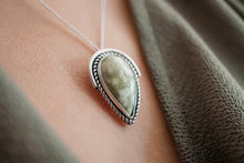 Afbeelding in Gallery-weergave laden, Frog skin | the Jaspis collection