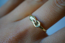 Afbeelding in Gallery-weergave laden, Knoop ring