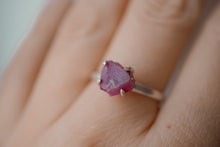 Afbeelding in Gallery-weergave laden, Ruwe Robijn ring