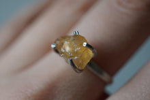 Afbeelding in Gallery-weergave laden, Ruwe Citrien ring
