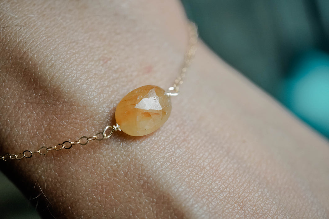 Gele Saffier armband